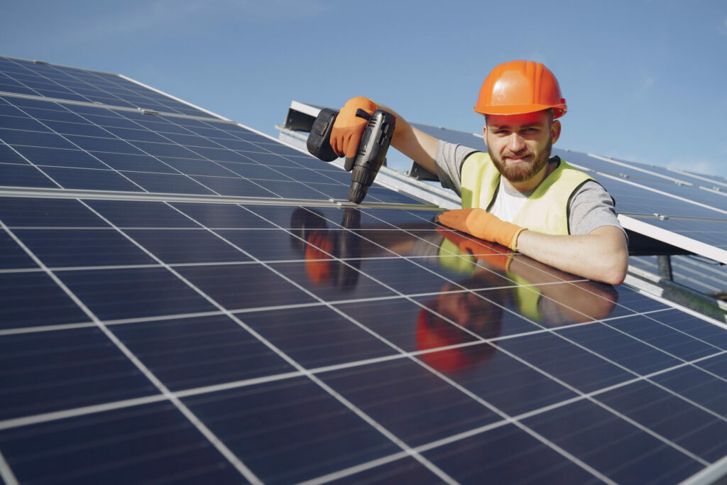 Concept écologique autour des panneaux photovoltaïques dans l’Hérault